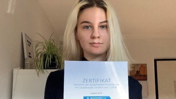 Stipendium_Gewinnerin Luana_Foto Zertifikat_2_Winter 2021 Stipendium_Gewinnerin Luana_Foto Zertifikat_2_Winter 2021.jpeg